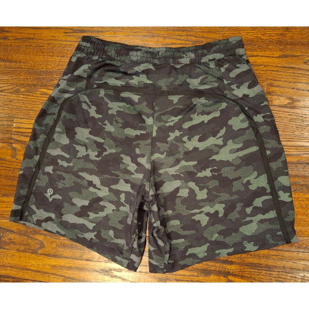 Lululemon Athletica Black Pace Breaker Camo Shorts Men's Size Medium